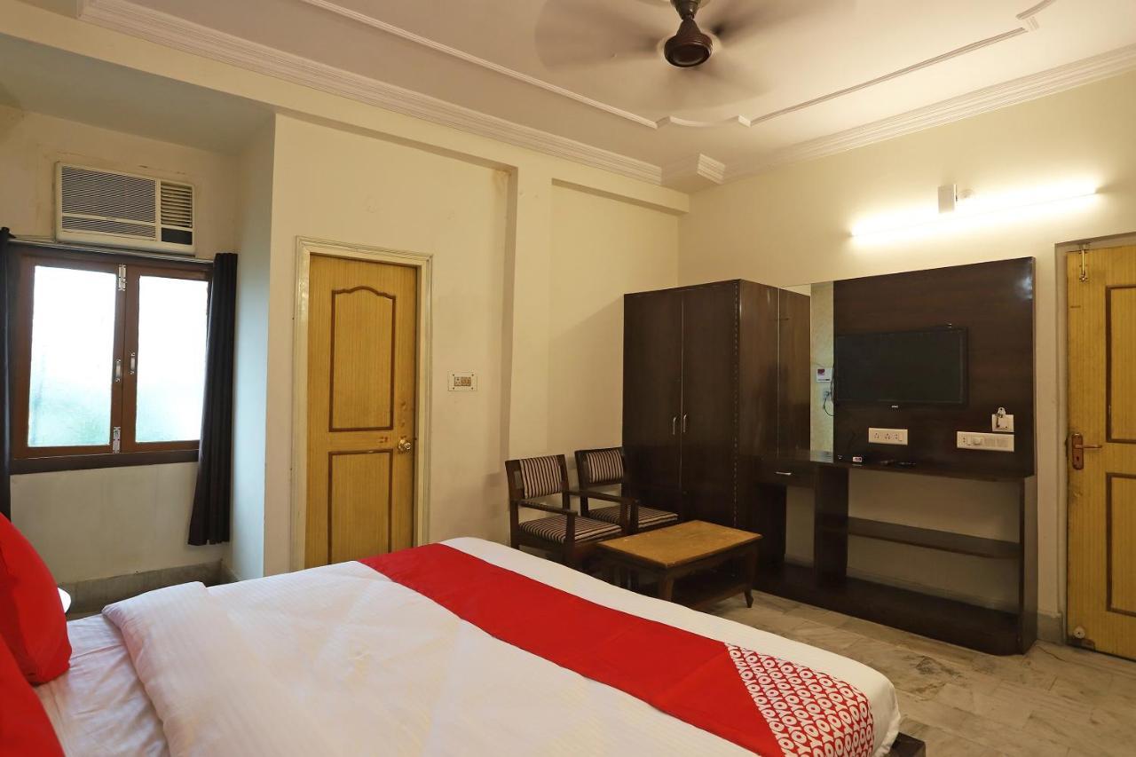Oyo Flagship 76697 Hotel Park Awadh Lucknow Exterior photo